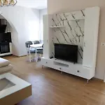 Luxury Villa 2 Km From The Sea