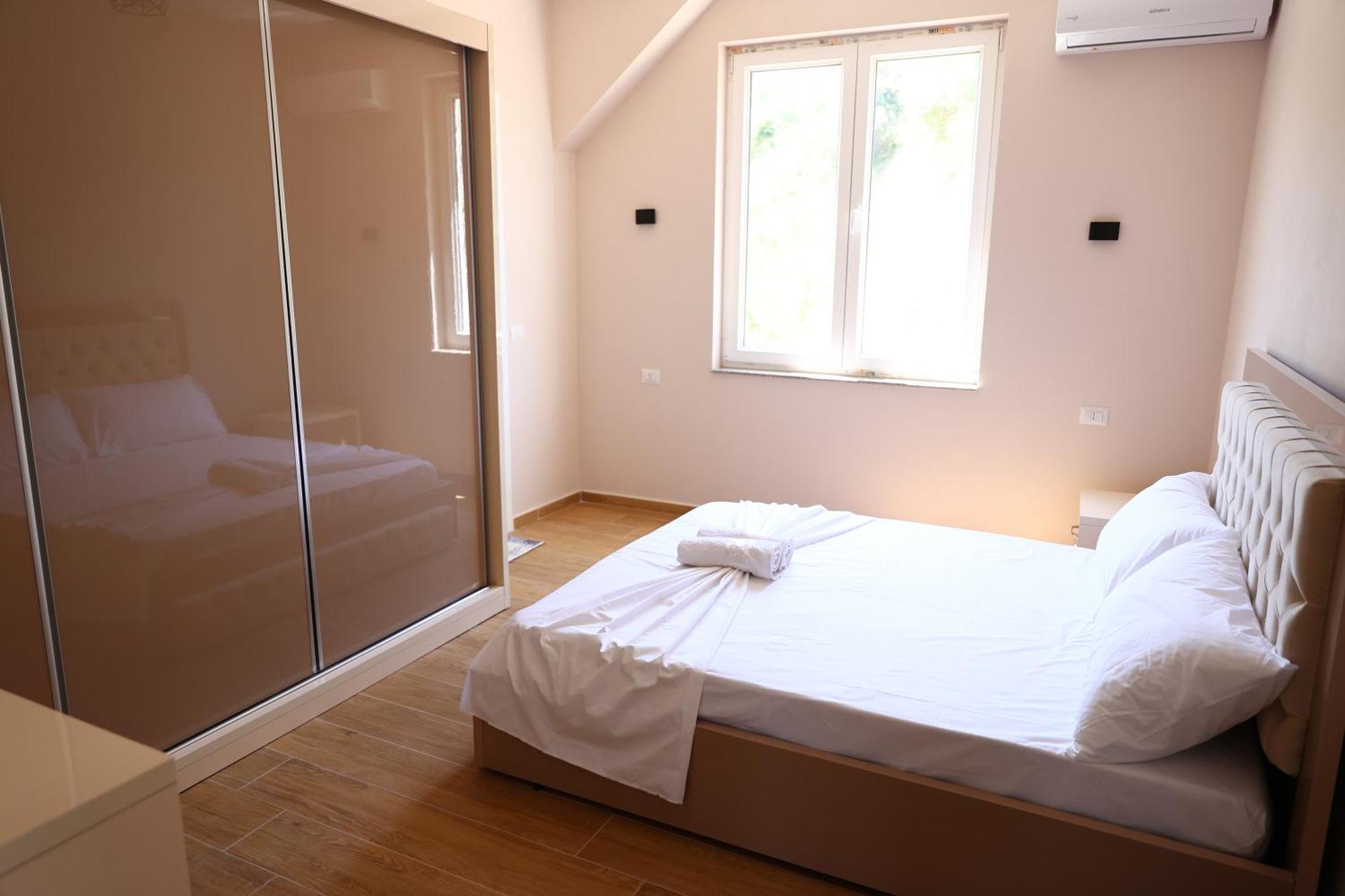 Luxury 2 Km From The Sea * Durrës